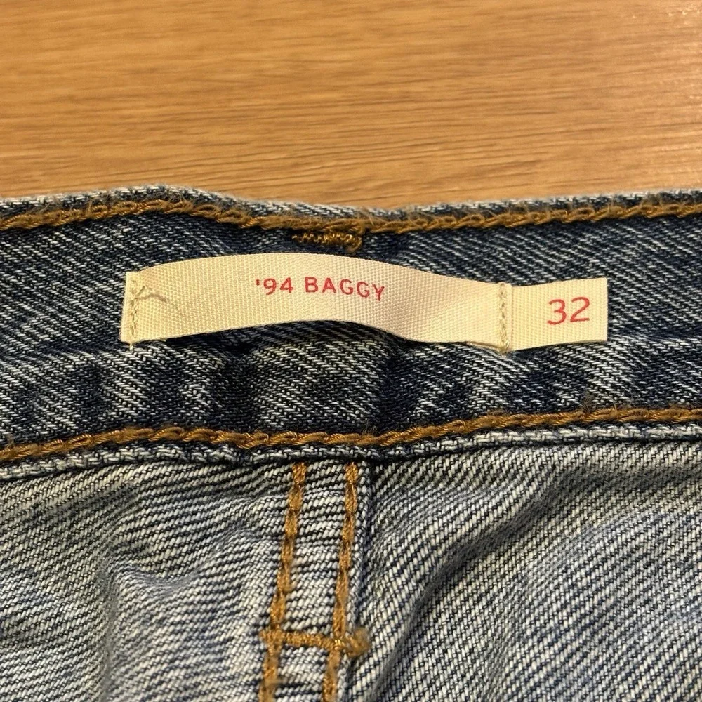 Levi's '94 Baggy Mid Rise Loose Hip and Thigh Straight Leg Blue Jeans 32x31 NWT‎